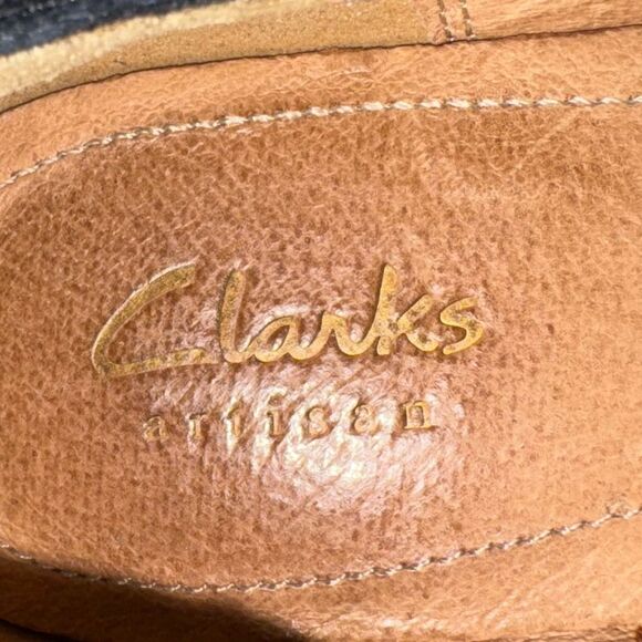 Clarks Artisan Comfort Sole Black Suede 3 1/4 " Heels 7.5 Medium - Picture 16 of 16